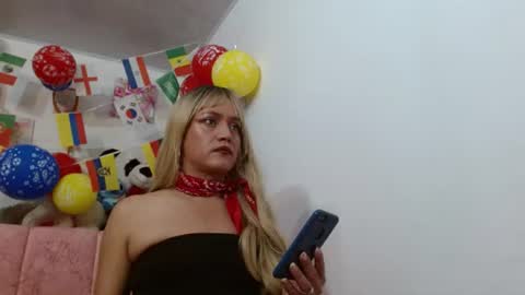 Snapshot of catrina_chan chatting on June 2026 10:09:02 PM catrina_chan online show from June 2026 10:09:02 PM