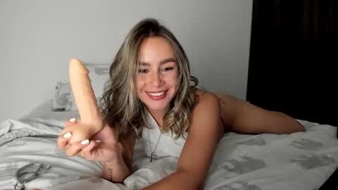 Snapshot of cattaleya_rose chatting on February 2026 12:10:01 AM Catta online show from February 2026 12:10:01 AM