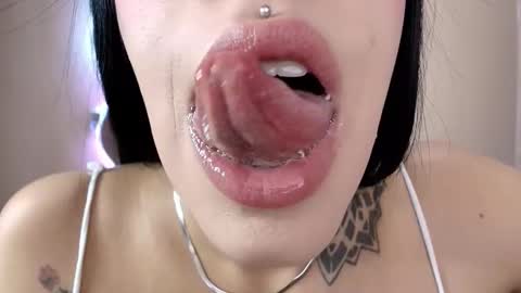 Cattleya online show from November 2025 03:39:02 AM