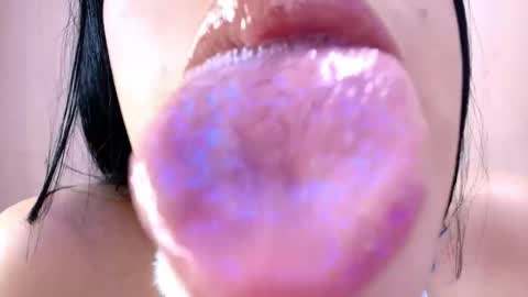 Cattleya online show from May 2026 05:25:01 AM