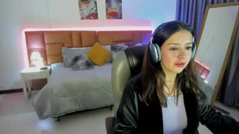 Snapshot of catti_brie_ chatting on June 2026 11:30:02 AM catti_brie_ online show from June 2026 11:30:02 AM