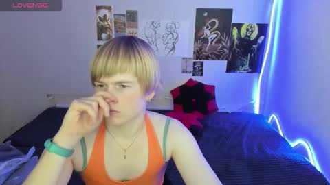 cattie_w_ online show from November 2025 01:19:02 AM