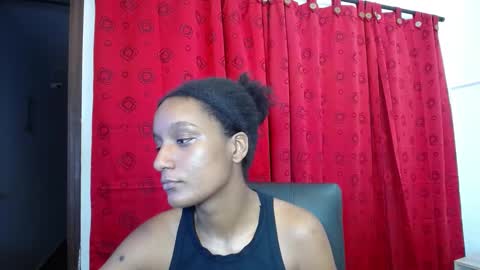 Snapshot of cattleya_hotgirl chatting on January 2025 04:35:01 PM Cattleya online show from January 2025 04:35:01 PM
