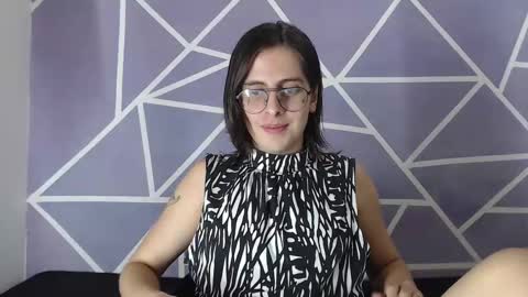 Snapshot of cava_pretty chatting on February 2025 10:37:02 AM cava_pretty online show from February 2025 10:37:02 AM
