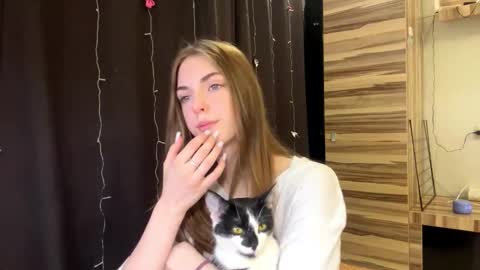 Polly online show from March 2026 08:30:01 AM