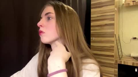 Polly online show from March 2026 08:20:01 AM