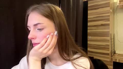 Polly online show from March 2026 08:52:01 AM