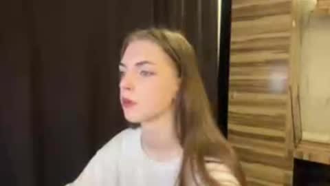 Polly online show from March 2026 08:48:01 AM