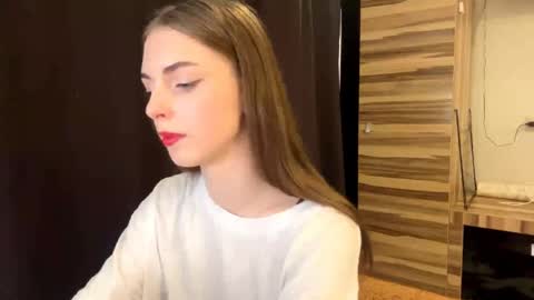 Polly online show from March 2026 10:04:01 AM