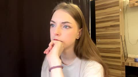 Polly online show from April 2026 07:31:01 AM