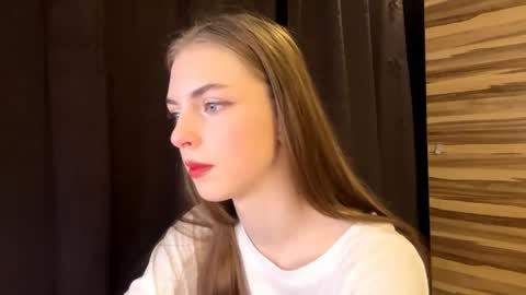 Polly online show from April 2026 06:00:02 AM