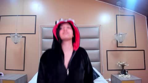 caylincollins online show from October 2025 08:48:01 AM