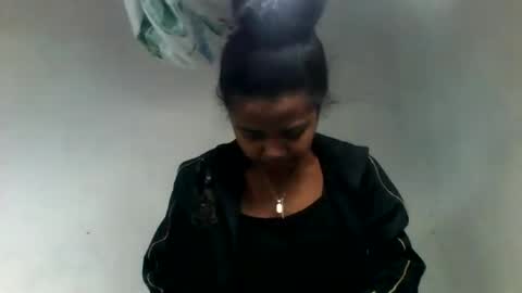 cclanioo online show from June 2026 06:10:02 AM