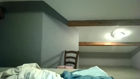 cclovefrench online show from December 2025 09:54:02 PM