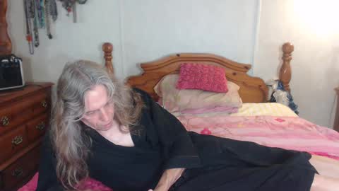 Jackie online show from October 2025 10:24:01 AM