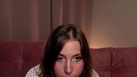 Lina  online show from September 2025 07:16:01 PM