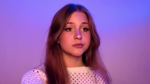 Lina  online show from September 2025 07:30:01 PM