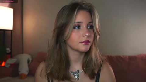 Lina  online show from April 2026 07:11:02 PM
