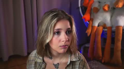 Lina  online show from June 2026 07:17:01 PM