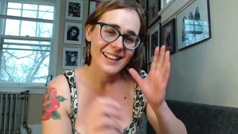 Snapshot of cecilysaintclaire chatting on December 2024 05:31:02 PM Cecily Saint Claire online show from December 2024 05:31:02 PM