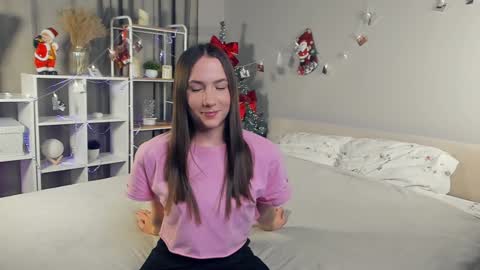 Josie Manesi online show from January 2025 07:08:01 PM