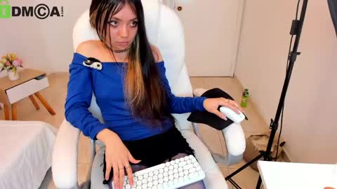 Snapshot of celeste_belmontt chatting on May 2026 09:03:01 AM Celeste online show from May 2026 09:03:01 AM