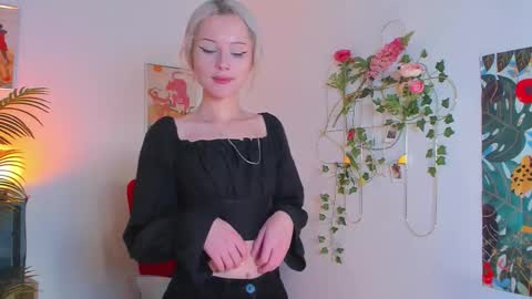 Snapshot of celeste_eyes0n chatting on October 2025 10:18:02 PM Celeste online show from October 2025 10:18:02 PM