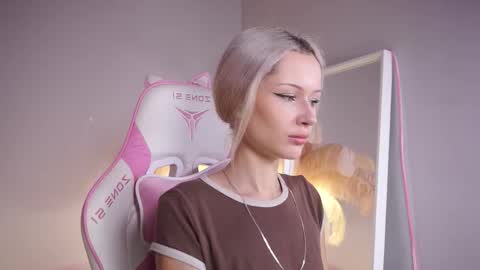 Snapshot of celeste_eyes0n chatting on October 2025 08:28:01 PM Celeste online show from October 2025 08:28:01 PM