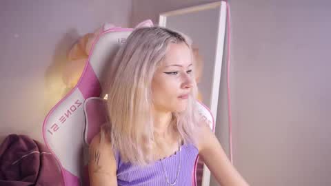 Snapshot of celeste_eyes0n chatting on October 2025 08:50:01 PM Celeste online show from October 2025 08:50:01 PM