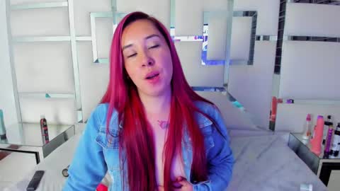 Snapshot of celeste_hillx chatting on March 2025 08:22:01 AM celeste_hillx online show from March 2025 08:22:01 AM