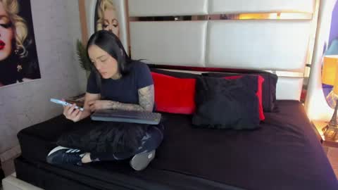 celeste_starsss online show from May 2026 09:31:01 PM