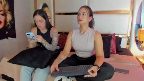 Snapshot of celeste_starsss chatting on June 2026 10:00:02 PM celeste_starsss online show from June 2026 10:00:02 PM
