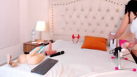 Snapshot of celeste_storms chatting on November 2025 12:15:02 PM CELESTE MIRANDA online show from November 2025 12:15:02 PM