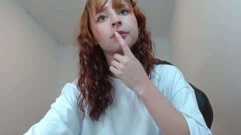 Snapshot of celesteayase chatting on February 2025 09:18:01 PM celesteayase online show from February 2025 09:18:01 PM
