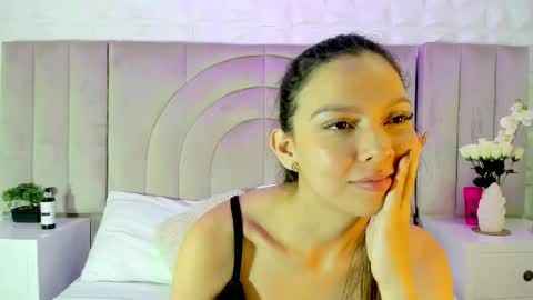 celestebellmont online show from November 2025 01:11:01 PM