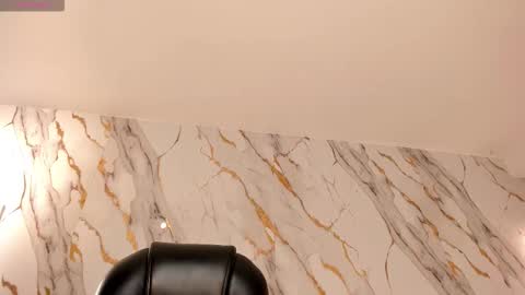 Snapshot of celestemoonx1 chatting on November 2025 06:57:01 PM Celeste Moon online show from November 2025 06:57:01 PM