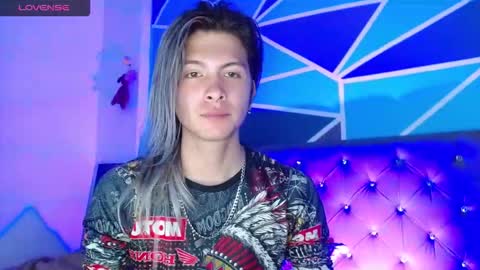 I am Valentinn online show from October 2025 02:37:02 AM