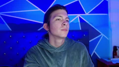 I am Valentinn online show from October 2025 07:27:02 PM