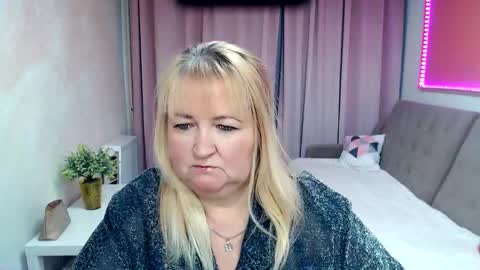 celestialcharm911 online show from February 2026 04:49:02 AM