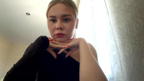 Snapshot of celestinehilscher chatting on June 2026 06:48:02 AM Cary online show from June 2026 06:48:02 AM