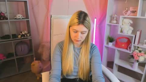 your cute kitty online show from April 2026 03:49:01 PM