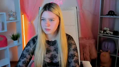 your cute kitty online show from April 2026 06:47:02 PM