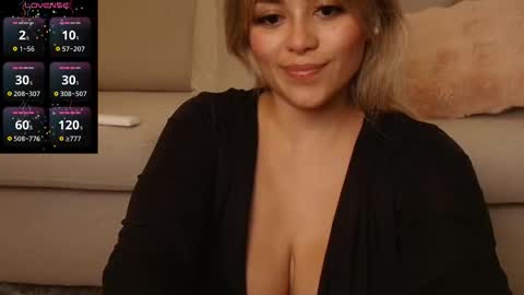 Celia online show from November 2025 06:08:01 AM