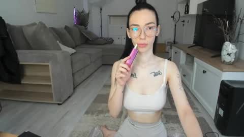 Celine Roxelle online show from May 2026 08:12:02 AM