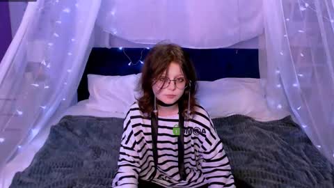 Snapshot of celine_sun chatting on September 2025 06:40:02 PM celine_sun online show from September 2025 06:40:02 PM