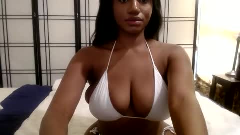 Snapshot of celinecostas chatting on December 2024 01:57:02 PM Celine Costas online show from December 2024 01:57:02 PM