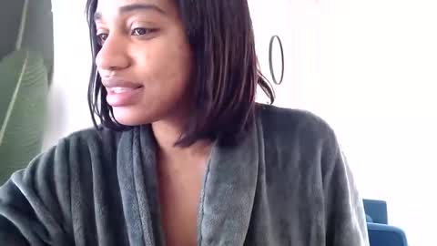Snapshot of celinecostas chatting on January 2025 02:30:02 PM Celine Costas online show from January 2025 02:30:02 PM