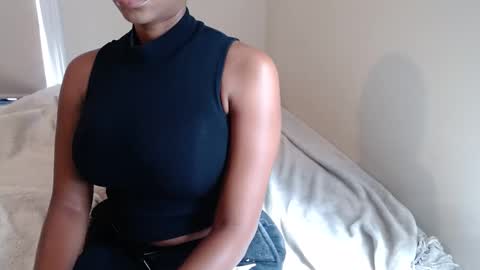 Snapshot of celinecostas chatting on September 2025 05:51:02 PM Celine Costas online show from September 2025 05:51:02 PM