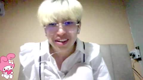 Cherry online show from October 2025 04:43:02 AM