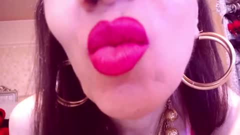 Cerise online show from November 2025 12:49:01 AM